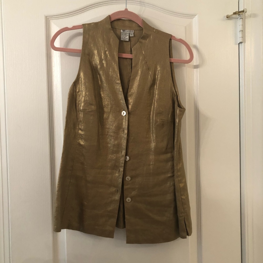 Gold vest with buttons